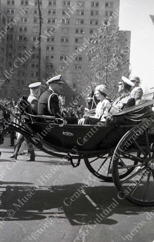 Homenaje a O'Higgins Reina Isabel II 07