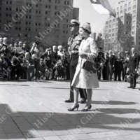 Homenaje a O'Higgins Reina Isabel II 03